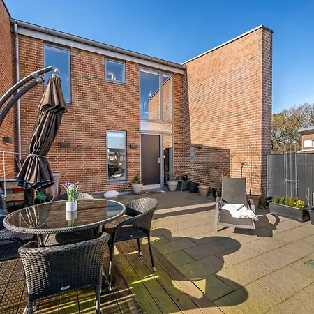 Gustav - 100m To The Fjord By Interhome